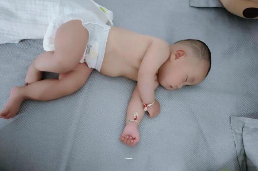 石狮1岁宝宝可以吃盐吗 石狮1岁宝宝可以吃盐吗